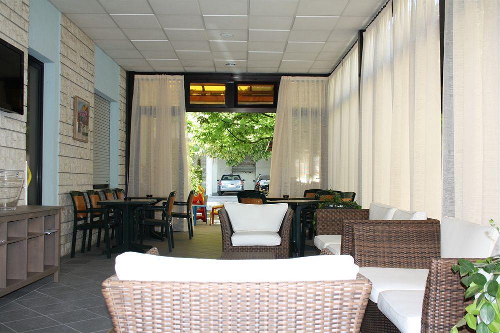 Hotel Villa Dei Gerani Rimini Ngoại thất bức ảnh