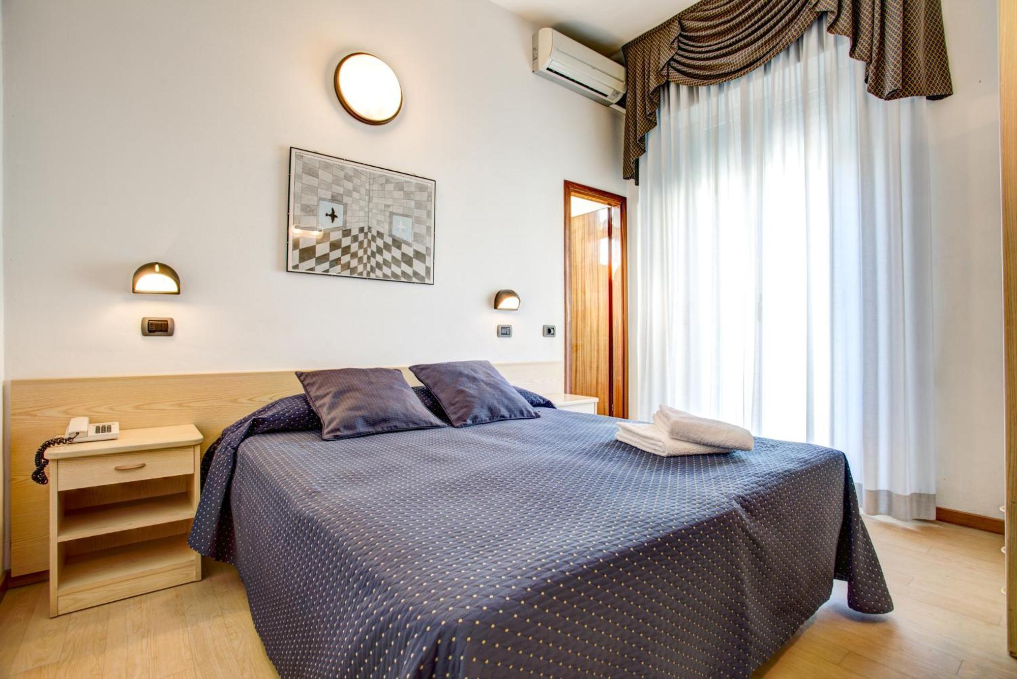 Hotel Villa Dei Gerani Rimini Ngoại thất bức ảnh