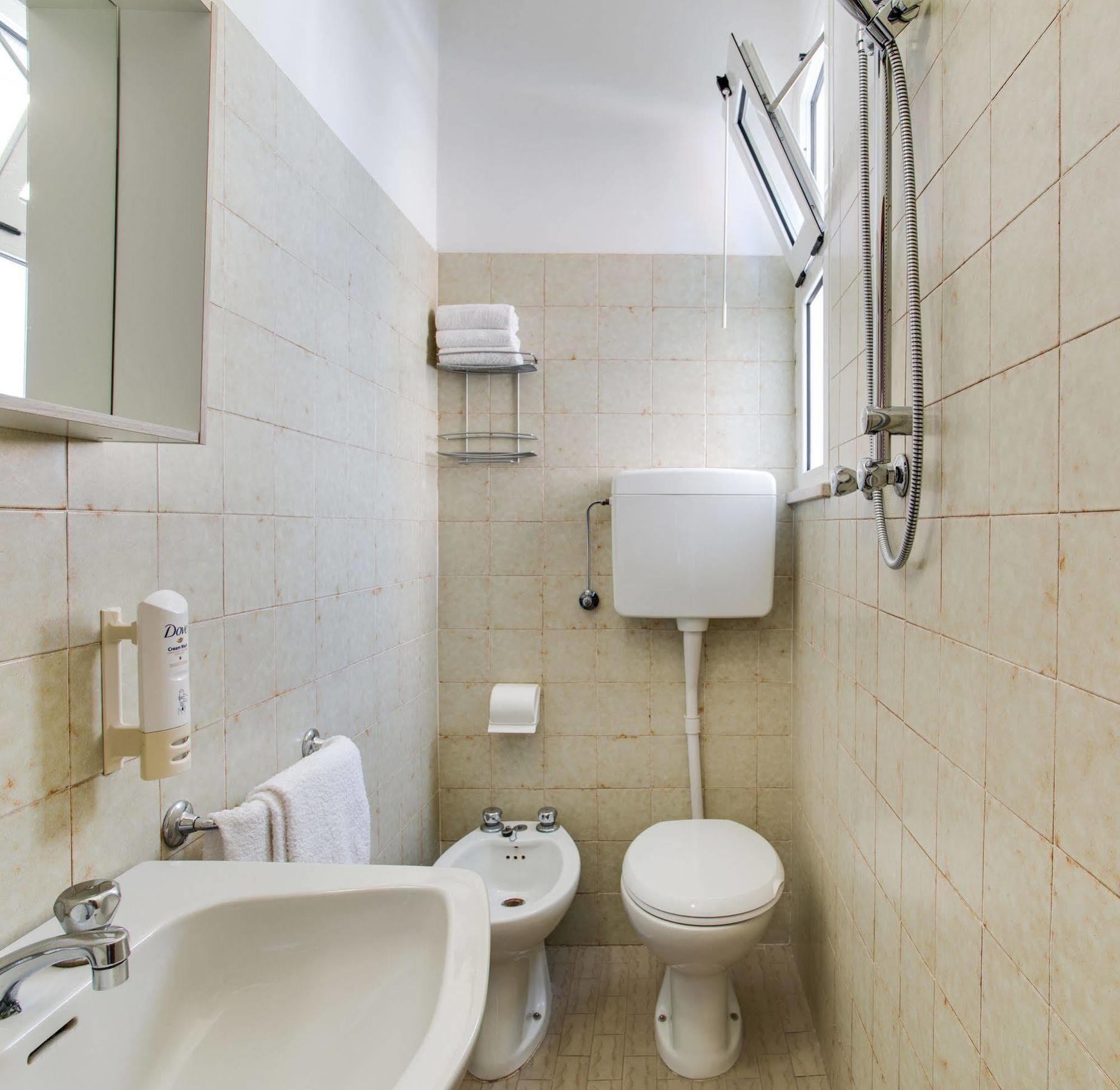 Hotel Villa Dei Gerani Rimini Ngoại thất bức ảnh